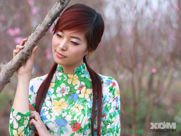 Thiếu nữ mùa Xuân !