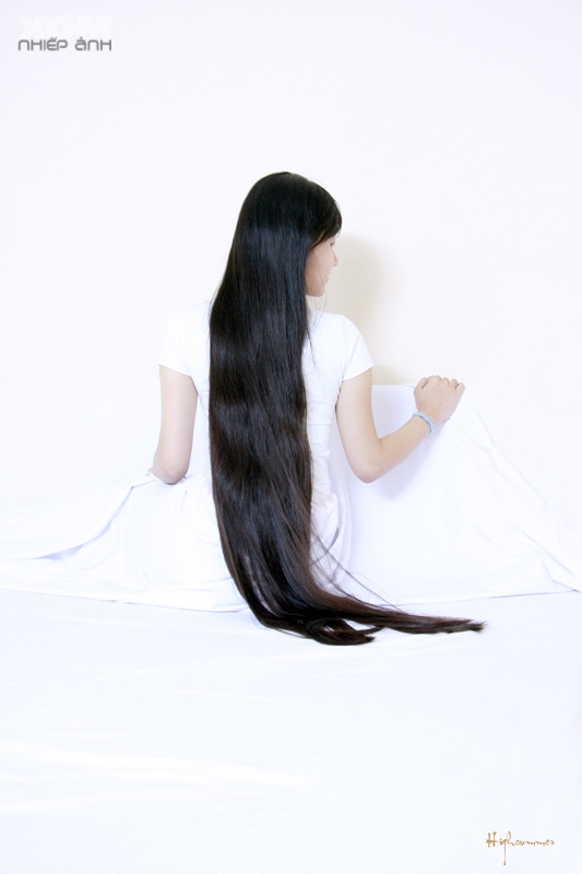 Như mây xuống phố
