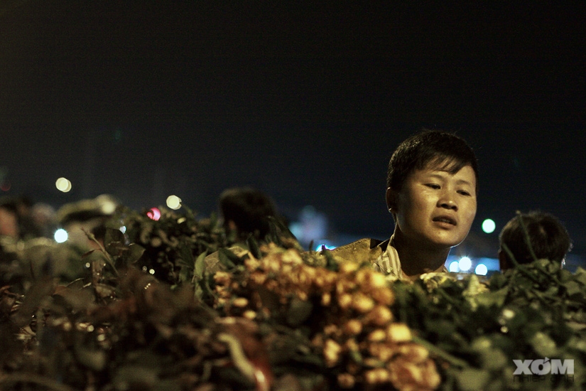 Chợ hoa đêm Hà nội